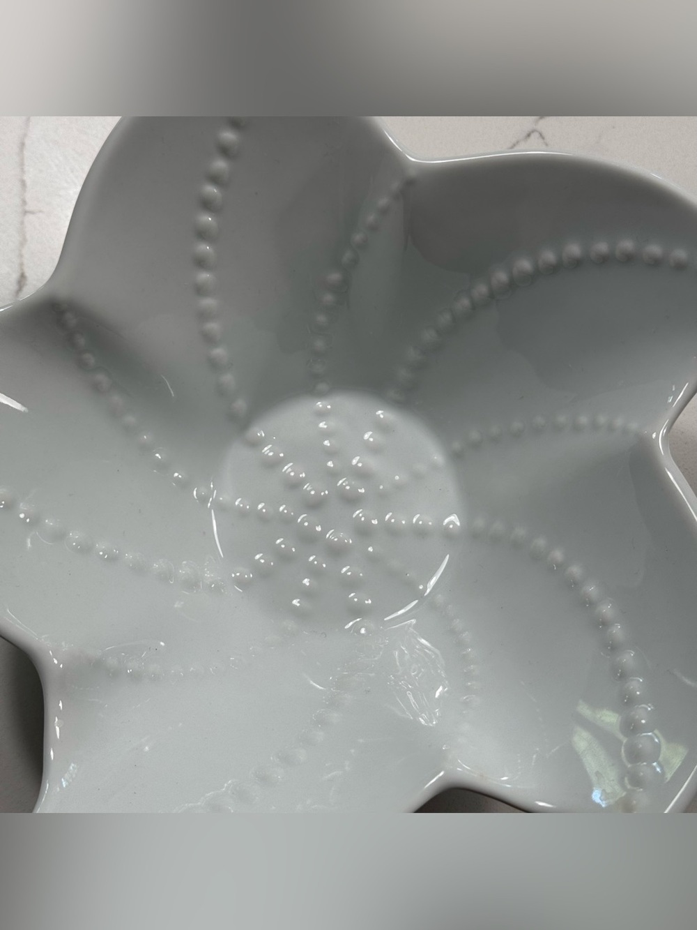 Pottery Barn Seashore StarFish Shaped Serving Bowls Ocean Set of 2 EUC - Picture 4 of 16